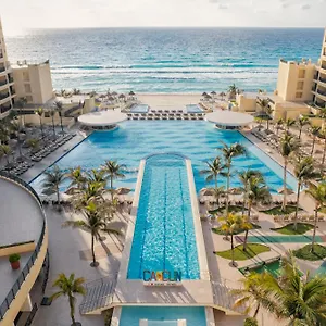 Курортный комплекс The Royal Sands &
